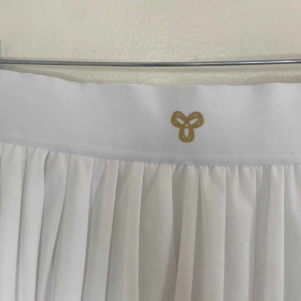 Aritzia Golden Movetech™ Tennis Pro Mini Skirt White Size Medium - Picture 8 of 9